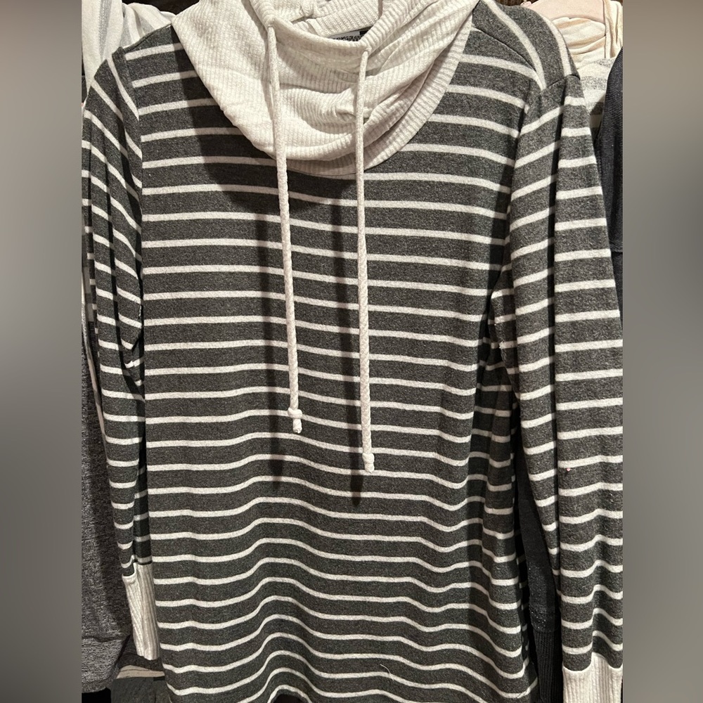 Staccato cowl neck